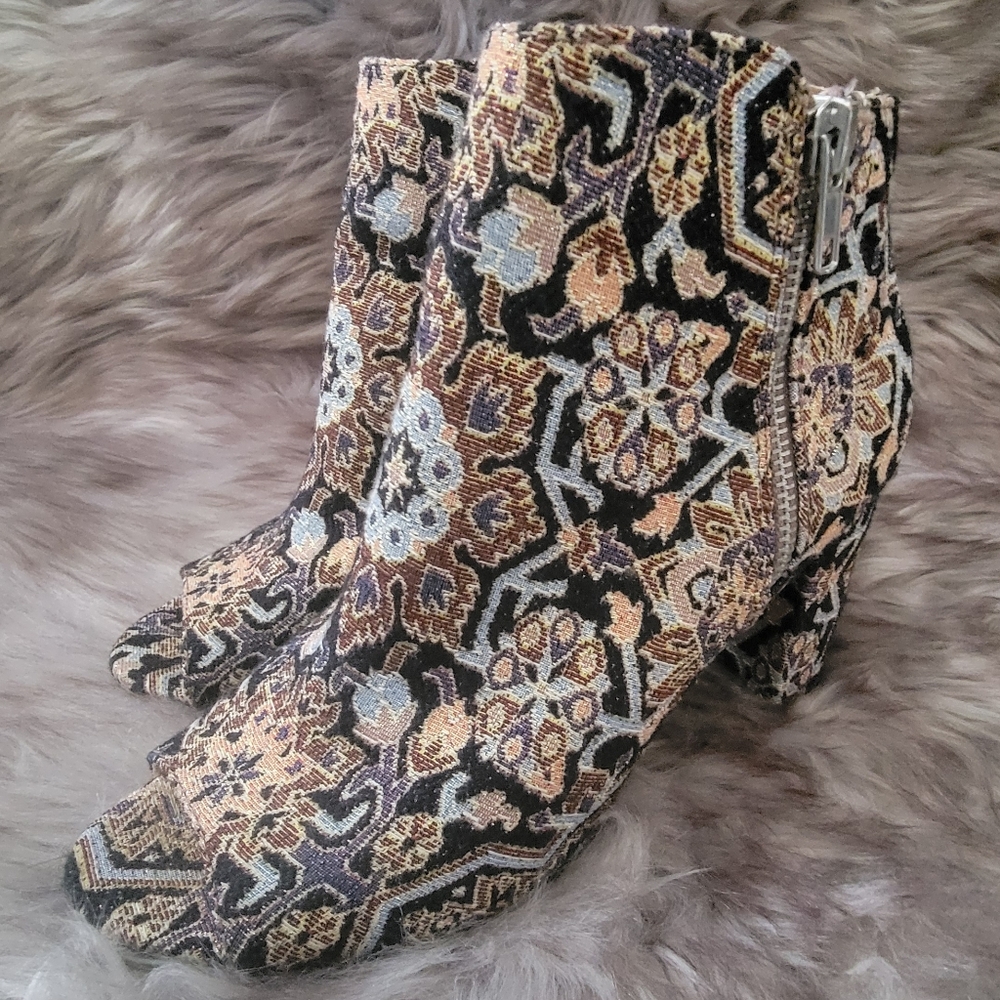 Candies Peep-toe boots size 7.5